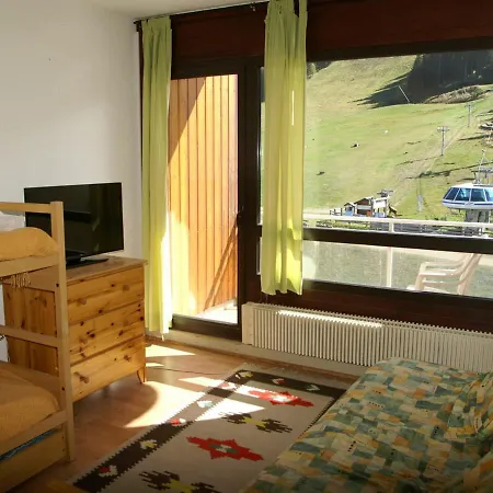 Lejlighed Au Pied Des Pistes Avec Balcon Et Casier A Skis - Fr-1-557-86 *