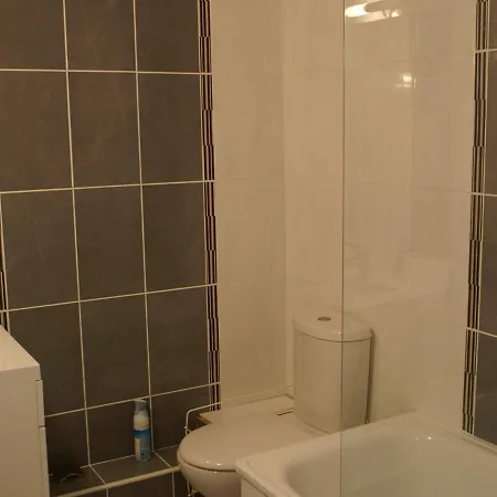 Au Pied Des Pistes Avec Balcon Et Casier A Skis - Fr-1-557-86 Apartman Les Adrets