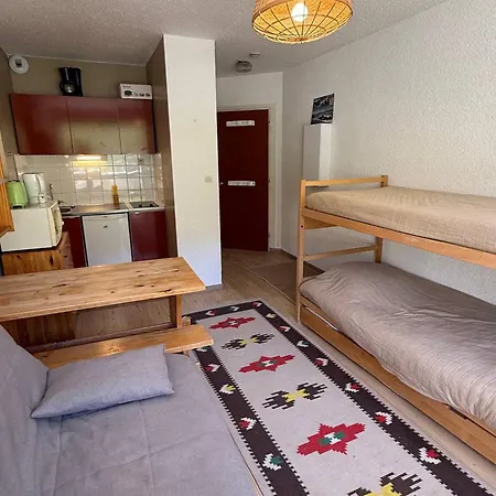 3 Couchages Au Pied Des Pistes Avec Balcon - Fr-1-557-86 Apartment *
